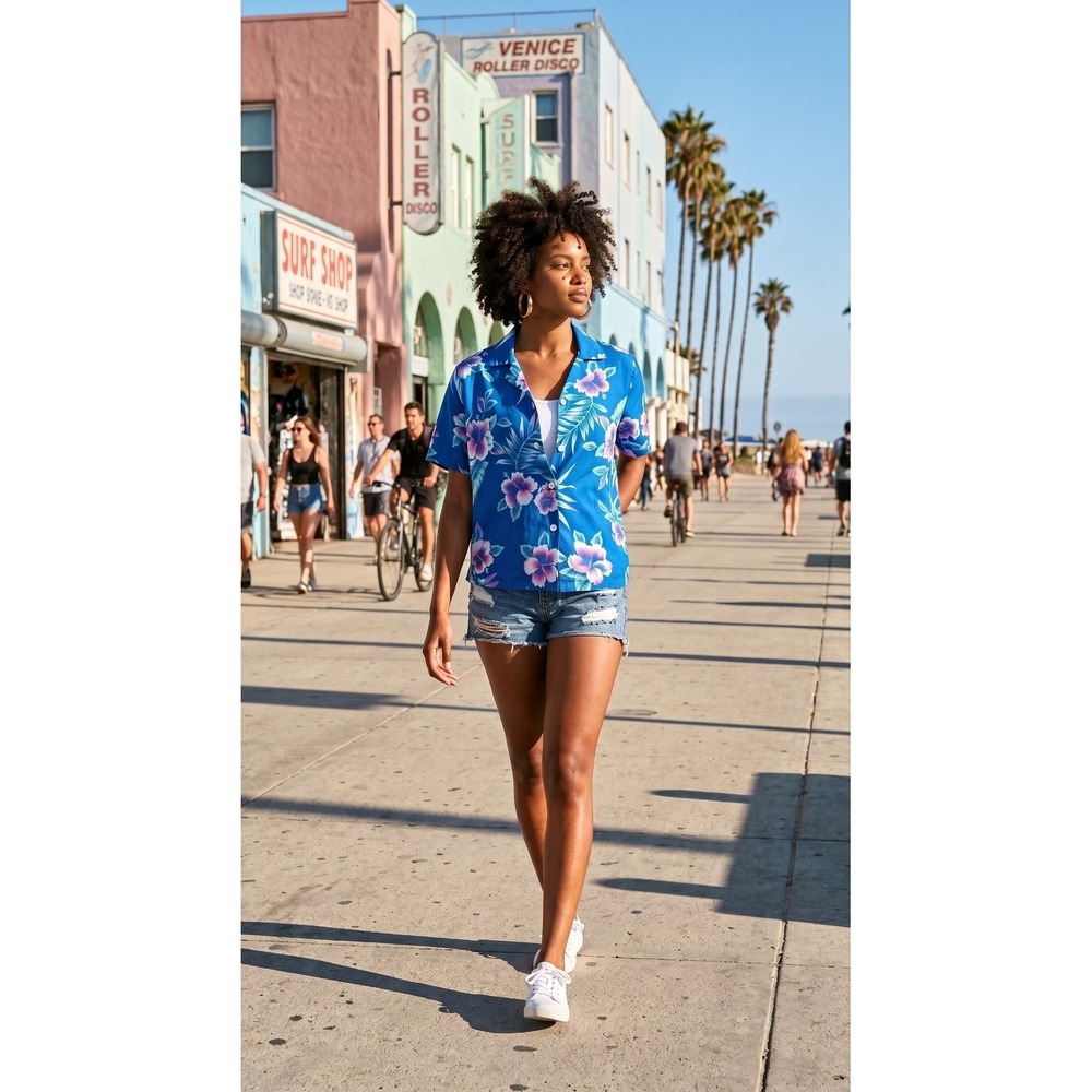 Vintage 90s Hawaiian Tropical Print Blouse Blue & Pink L Camp Resort